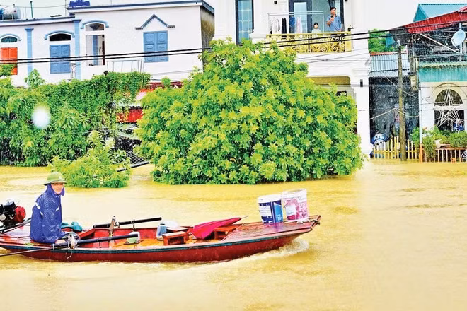 Nước dâng cao tại thôn Kênh Gà, xã Gia Viễn, tỉnh Ninh Bình (Ảnh THÙY DUNG)