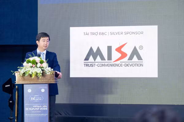Thứ trưởng Khoa học và Công nghệ Bùi Hoàng Phương phát biểu tại 