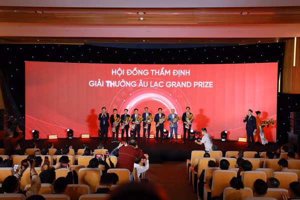 Một số đại diện trong Hội đồng thẩm định Giải thưởng Âu Lạc Grand Prize, Ảnh: Ban tổ chức.