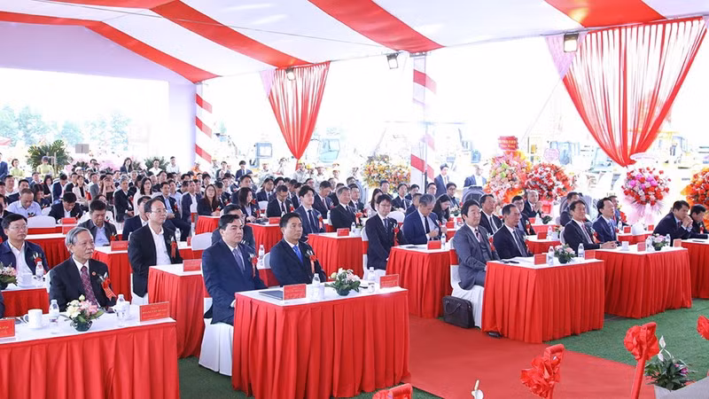 2-dai-bieu.jpg