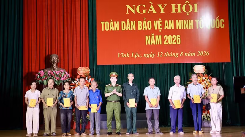 2-tang-qua.jpg