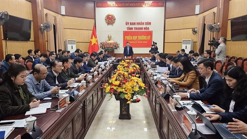 Quang cảnh phiên họp Ủy ban nhân dân tỉnh Thanh Hóa thường kỳ.