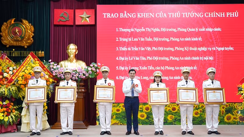 3-thu-tuong.jpg