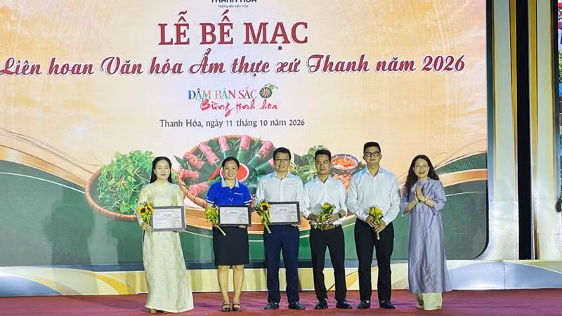 vinh-danh-tap-the.jpg