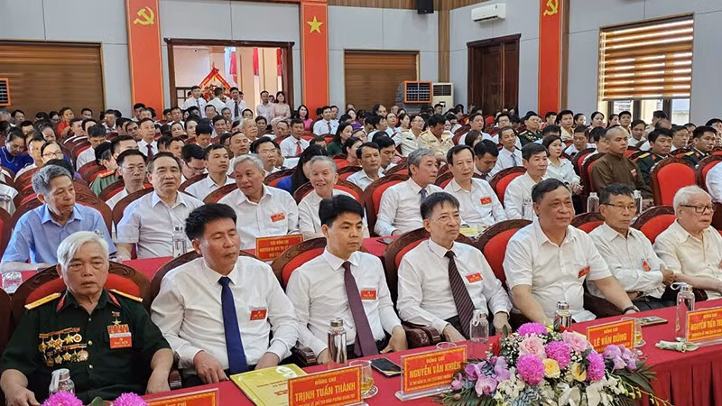 dai-bieu.jpg