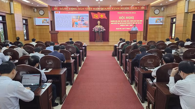Quang cảnh hội nghị.