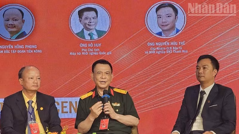 ndo_tr_4-ho-huy.jpg