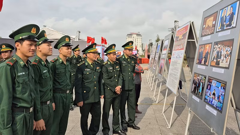 3-tham-quan.jpg