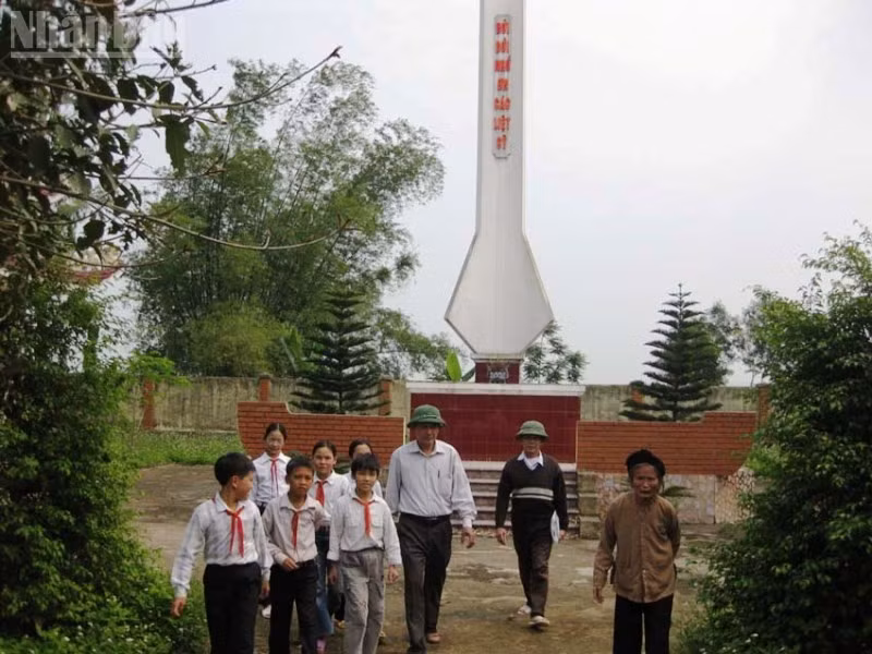 ndo_tl_4-tuong-dai-liet-si-thieu-hop.jpg