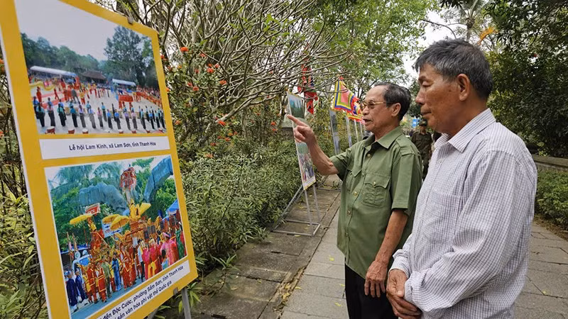 4tham-quan.jpg