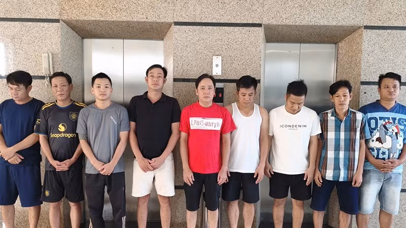 Các đối tượng trong đường dây tổ chức và đánh bạc bằng hình thức cá độ bóng đá.