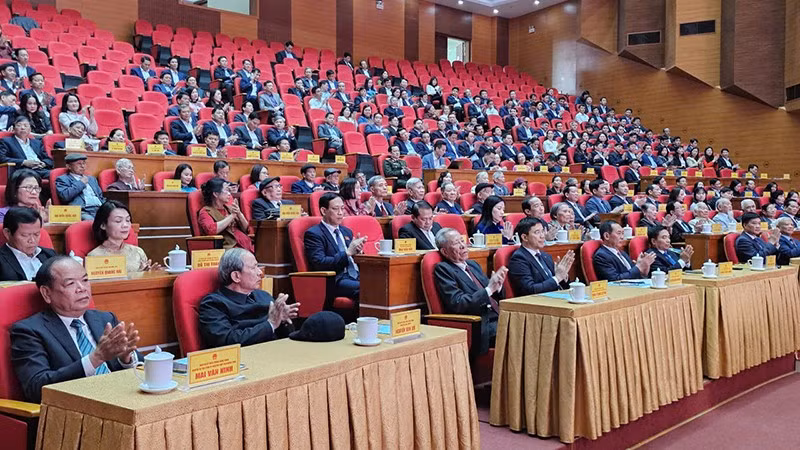 2-dai-bieu.jpg