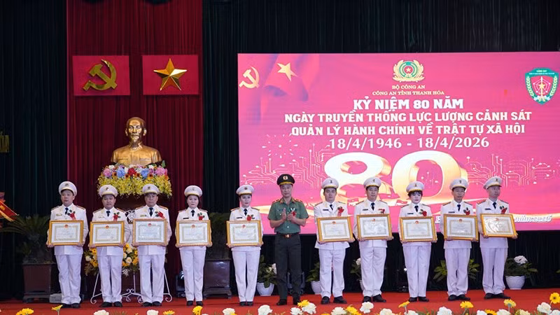 2-giay-khen.jpg