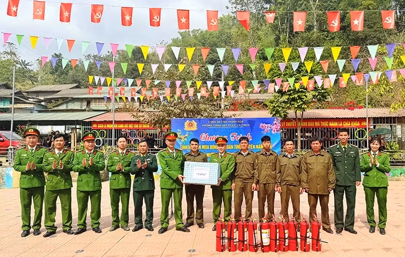 3-thiet-bi.jpg