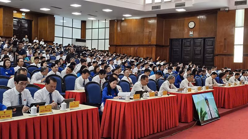 3-dai-bieu.jpg