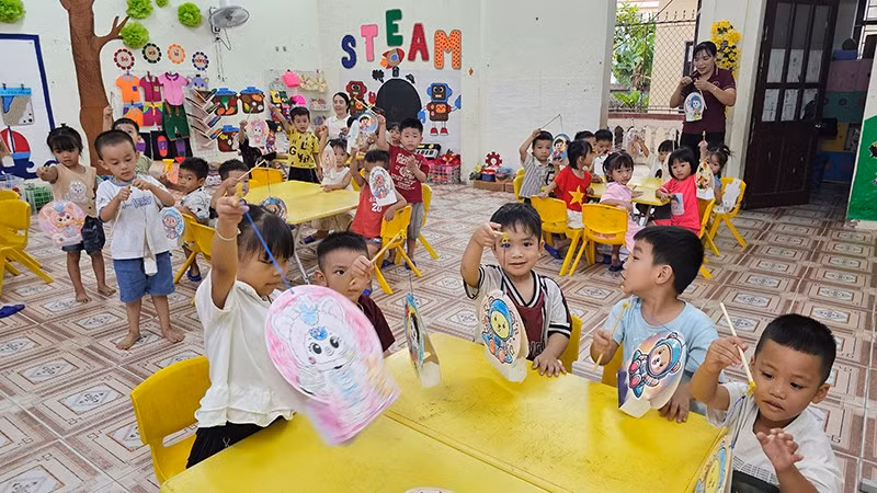 Học sinh mầm non xã Tiên Trang, tỉnh Thanh Hóa trong buổi học tập