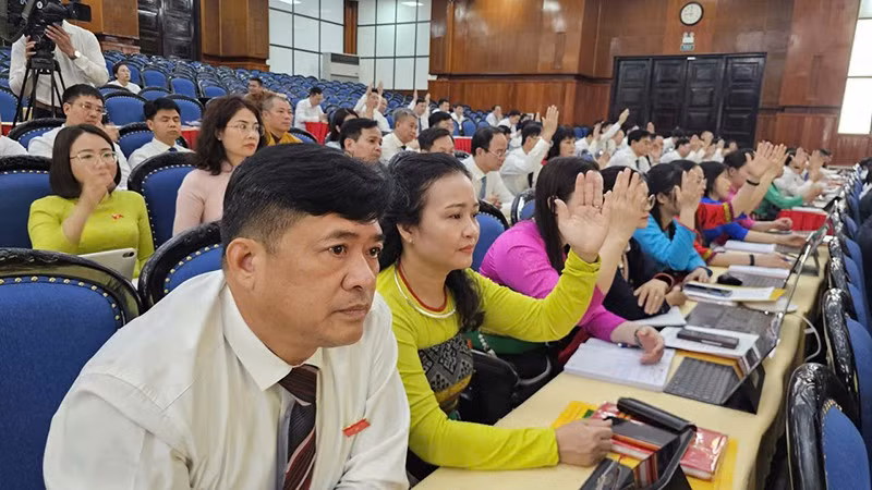7-phieu-quyet.jpg
