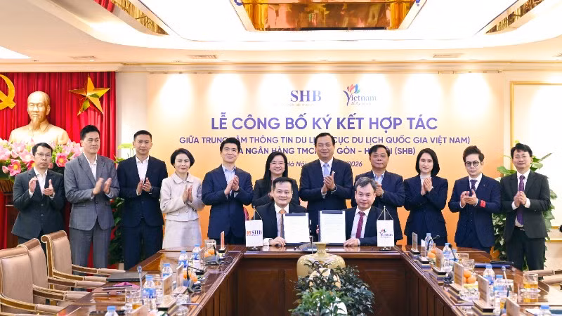 Lễ công bố ký kết hợp tác giữa Trung tâm Thông tin du lịch và Ngân hàng SHB.