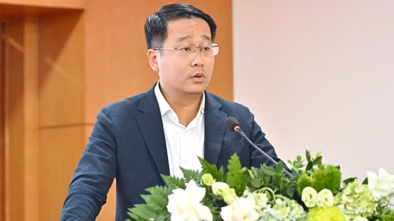 ong-le-dinh-huy-pho-tong-giam-doc-cong-ty-bao-hiem-agribank-vqk-2220-4158.jpg