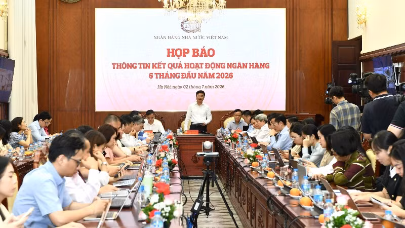 Quang cảnh buổi họp báo. 