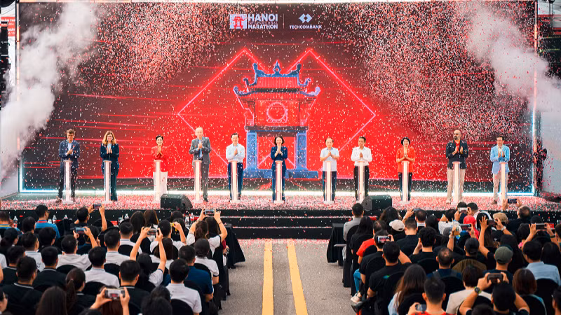 Giải Marathon Quốc tế Hà Nội Techcombank Mùa thứ 5 chính thức khai mạc. (Ảnh: HỒNG THẮM)