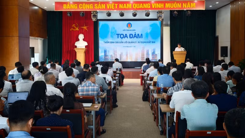 Quang cảnh tọa đàm.