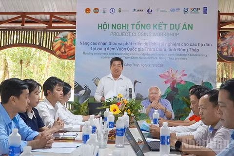 Phó Chủ tịch Hội Nông dân tỉnh Đồng Tháp Phạm Văn Toàn phát biểu tại hội nghị. (Ảnh: HỮU NGHĨA)