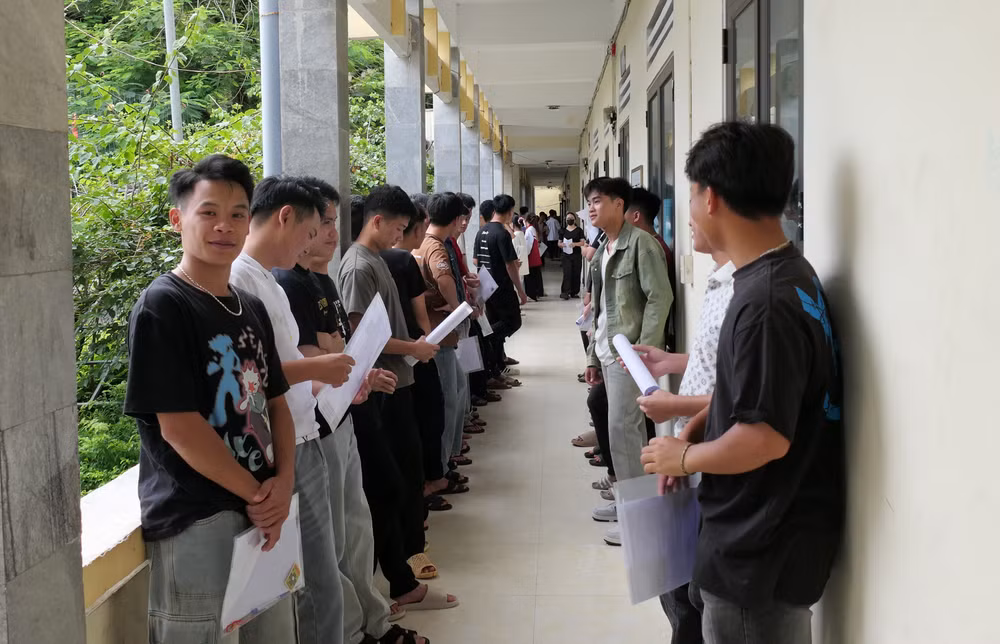 Hơn 18.200 thí sinh tỉnh Tuyên Quang chính thức bước vào kỳ thi tốt nghiệp trung học phổ thông năm 2026.