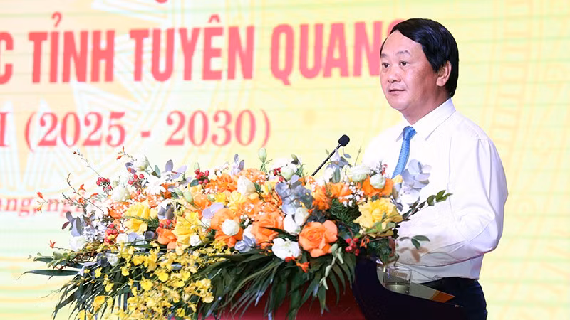 dong-chi-hau-a-lenh-uy-vien-trung-uong-dang-bi-thu-tinh-uy-tuyen-quang-phat-bieu-tai-dai-hoi.jpg