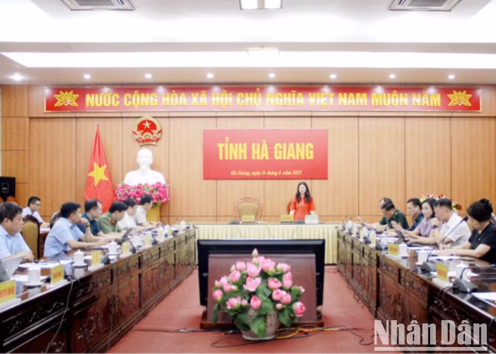 Toàn cảnh cuộc họp Ban chỉ đạo kỳ thi tốt nghiệp Trung học phổ thông năm 2025.
