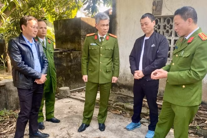 Đại tá Nguyễn Anh Tuấn, Phó Giám đốc Công an tỉnh Thanh Hóa chỉ đạo tại hiện trường.