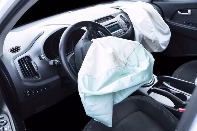 Hơn 16.000 chiếc xe Toyota nằm trong diện triệu hồi túi khí Takata vẫn đang lưu thông mỗi ngày. (Ảnh: HUYỀN VŨ)