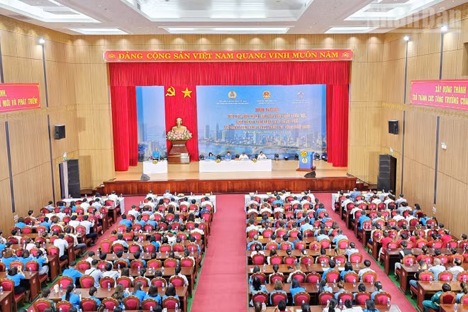Đà Nẵng đối thoại cùng đoàn viên công đoàn, người lao động.