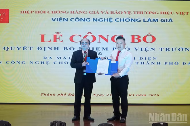 Công bố quyết định bổ nhiệm Phó Viện trưởng và ra mắt Văn phòng đại diện.
