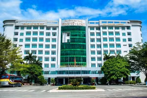 Tòa nhà điều hành và học tập Trường đại học Kinh tế-Luật, Đại học quốc gia Thành phố Hồ Chí Minh.