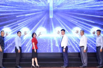 Ban Tổ chức ấn nút phát động cuộc thi.