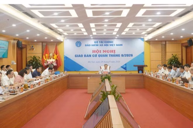 Toàn cảnh hội nghị giao ban cơ quan Bảo hiểm xã hội tháng 8/2026. (Ảnh: nhandan.vn)