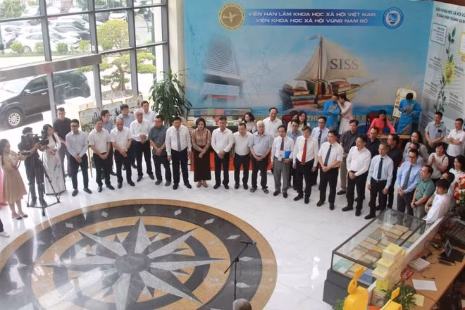 Toàn cảnh Lễ Khai mạc Không gian trưng bày.