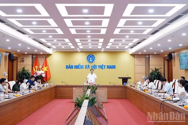 Toàn cảnh Hội nghị trực tuyến với các địa phương của Bảo hiểm xã hội Việt Nam.