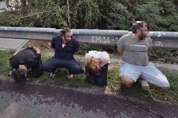 Nhóm đối tượng nước ngoài liên quan đến vụ việc lấy kiềng vòng vàng tại phường Sông Cầu, tỉnh Đắk Lắk. (Ảnh: CTV)
