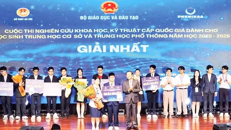 Dự án của hai học sinh Trường THPT Yên Mỹ (tỉnh Hưng Yên) đoạt Giải nhất tại Cuộc thi Nghiên cứu khoa học, kỹ thuật cấp quốc gia dành cho học sinh trung học năm học 2025-2026.
