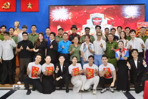 Các nghệ sĩ, KOLs cùng cam kết tham gia công tác tuyên truyền tác hại của ma túy đối với cộng đồng.