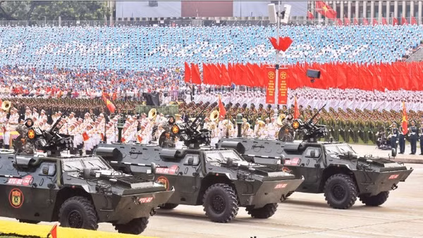 Xe chiến đấu bộ binh tham dự Lễ kỷ niệm, diễu binh, diễu hành 80 năm Cách mạng Tháng Tám thành công và Quốc khánh 2/9 tại Quảng trường Ba Đình, Hà Nội. (Ảnh: TRẦN HẢI)