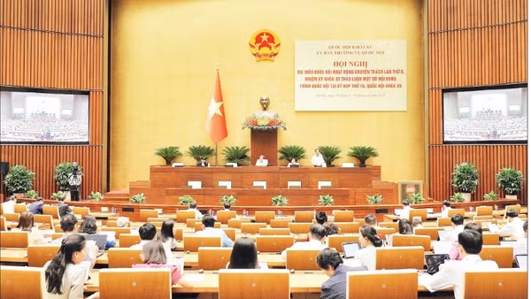 Quang cảnh Hội nghị đại biểu Quốc hội chuyên trách thảo luận về nhóm lĩnh vực quốc phòng, an ninh, đối ngoại, giám sát. (Ảnh: ĐĂNG ANH)