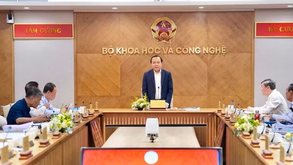 Phiên họp Hội đồng cấp Nhà nước xét tặng Giải thưởng Hồ Chí Minh và Giải thưởng Nhà nước về khoa học và công nghệ đợt 7. (Ảnh: Bộ Khoa học và Công nghệ) 