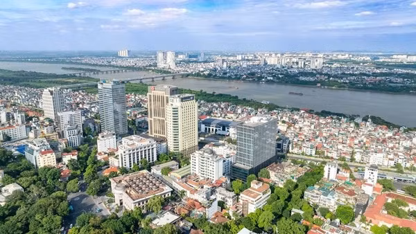 Sông Hồng đoạn qua phường Hồng Hà, thành phố Hà Nội. (Ảnh: ĐĂNG QUANG)