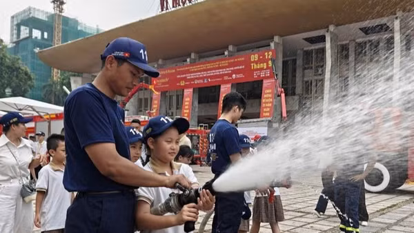 Triển lãm diễn ra từ ngày 9-12/9. (Ảnh: HƯƠNG THU)