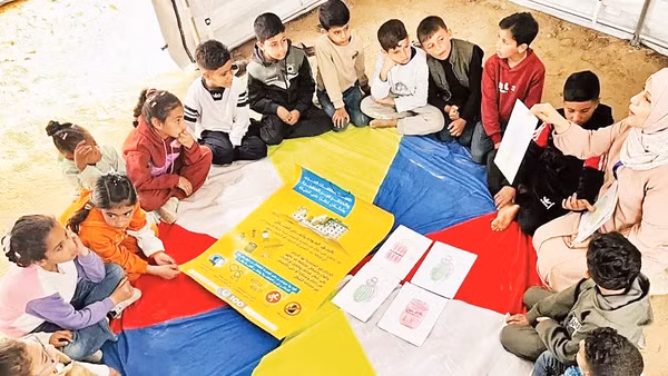 Một lớp học do UNICEF tổ chức cho trẻ em ở Gaza. (Ảnh: UNICEF)