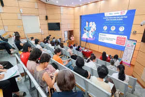 Chương trình đào tạo liên tục “Quản lý toàn diện bệnh lý tăng huyết áp và đái tháo đường” theo hình thức trực tiếp kết hợp trực tuyến.
