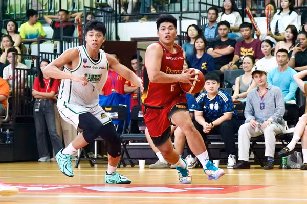 Nội binh tỏa sáng giúp Saigon Heat duy trì mạch chiến thắng. Ảnh: VBA